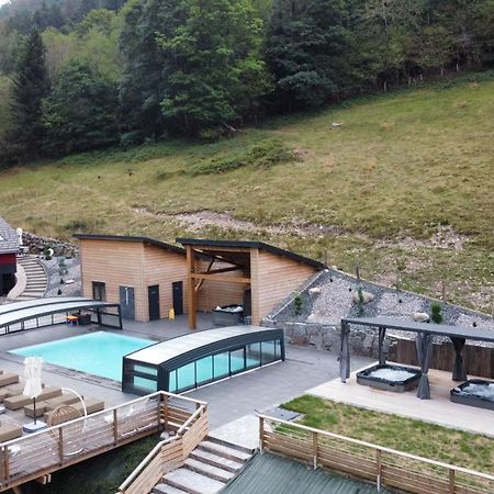 La Ferme De Rochesson, Jacuzzis & Piscine Commune Eksteriør bilde