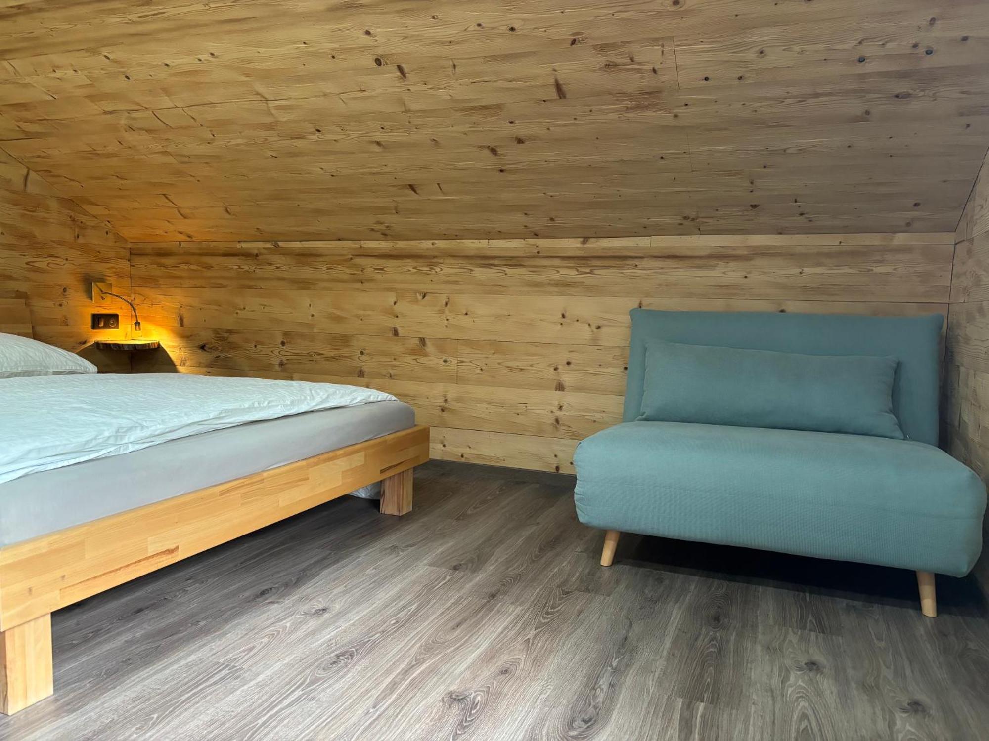 La Ferme De Rochesson, Jacuzzis & Piscine Commune Eksteriør bilde