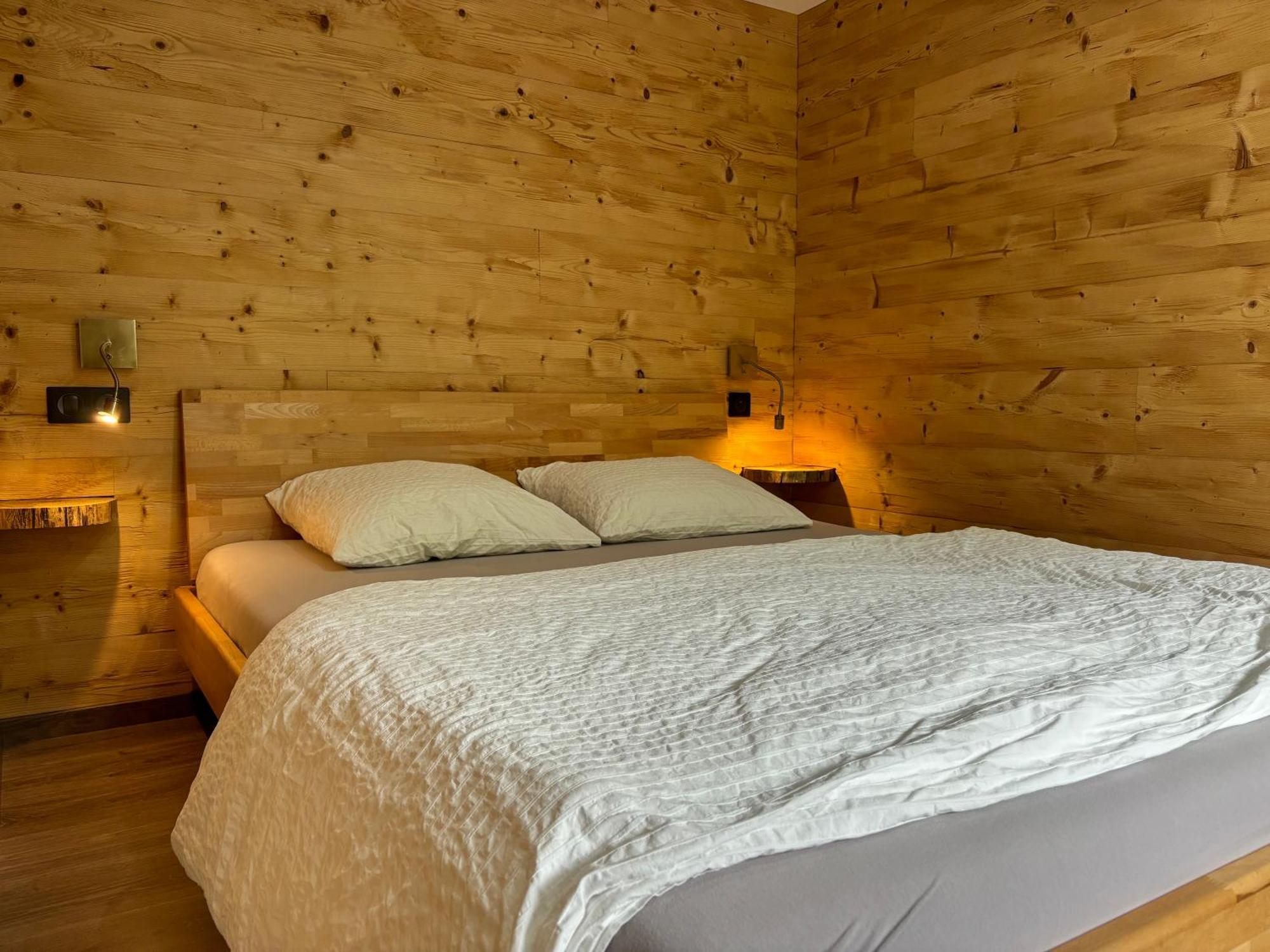 La Ferme De Rochesson, Jacuzzis & Piscine Commune Eksteriør bilde