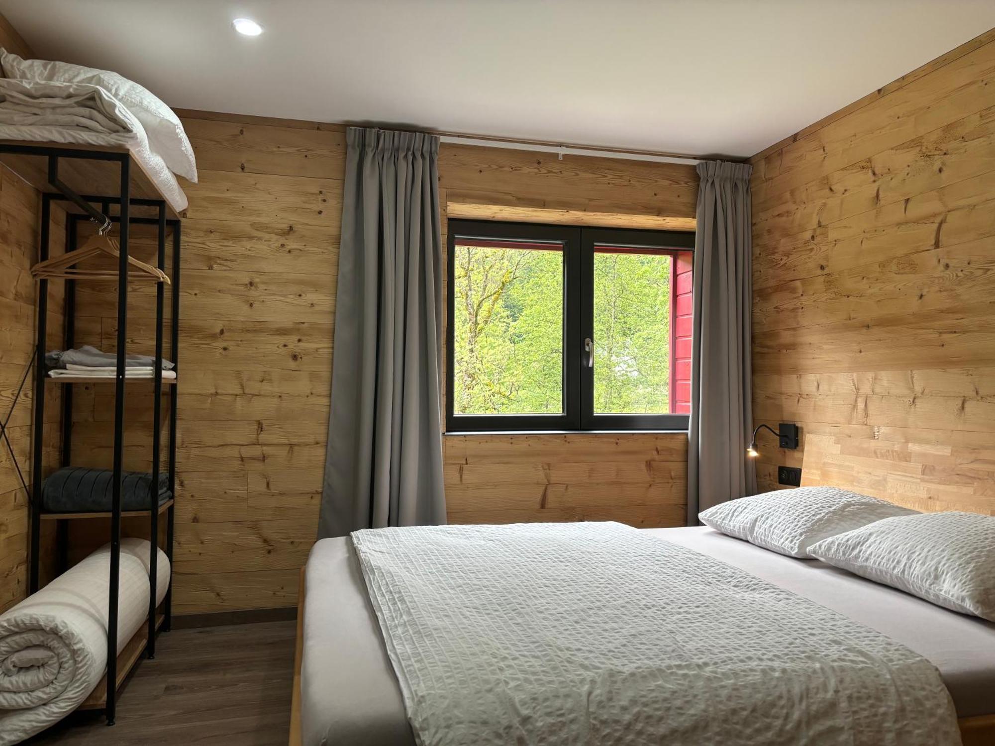 La Ferme De Rochesson, Jacuzzis & Piscine Commune Eksteriør bilde